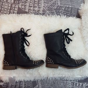 ⚠️ Candies boots